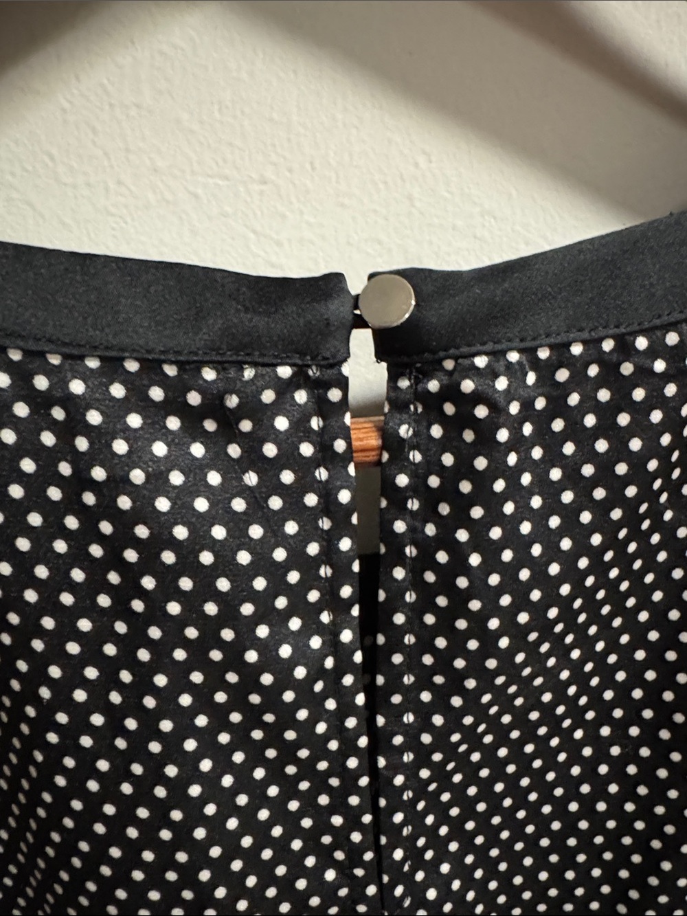 Tommy Hilfiger Black and White Polka Dot Cap-Sleeve Blouse - Picture 4 of 5